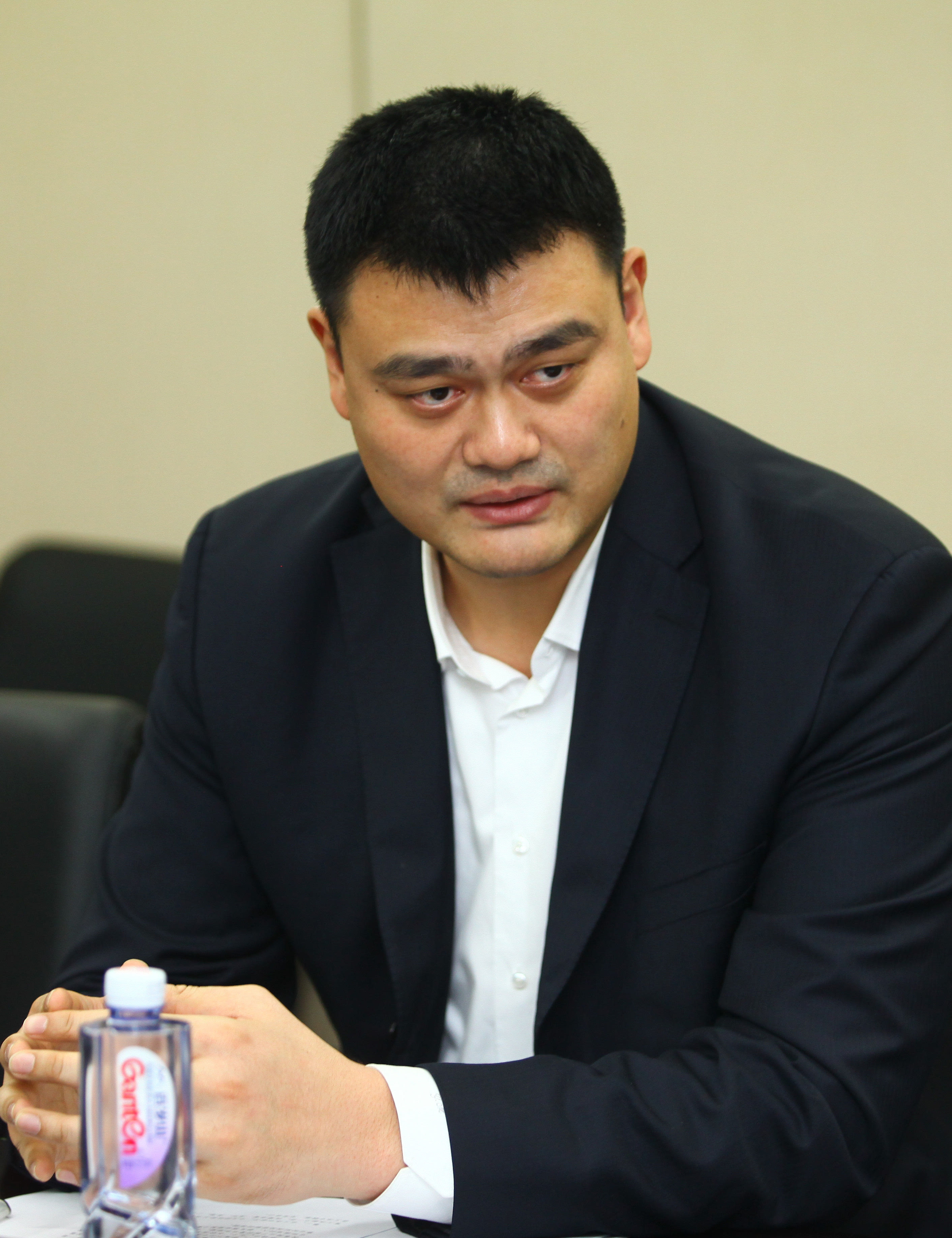 以及与俱乐