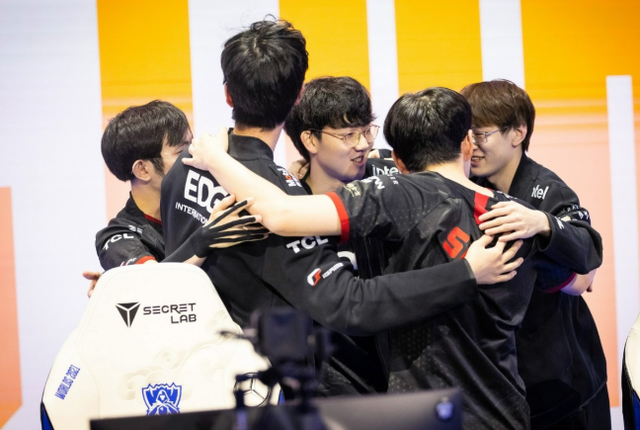 在最近的联 在最近的联