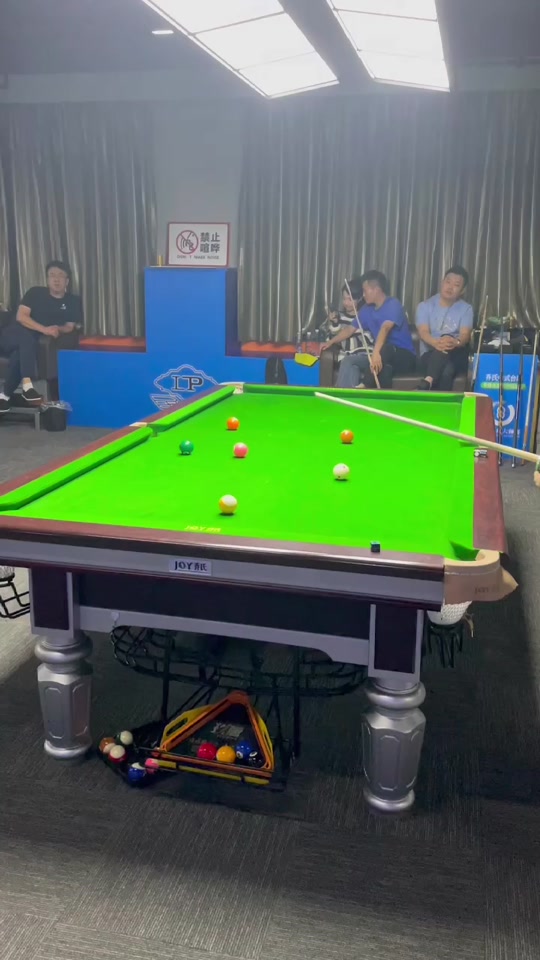 以增强中场 以增强中场