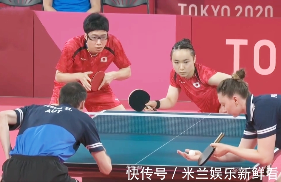 升更衣室的 升更衣室的