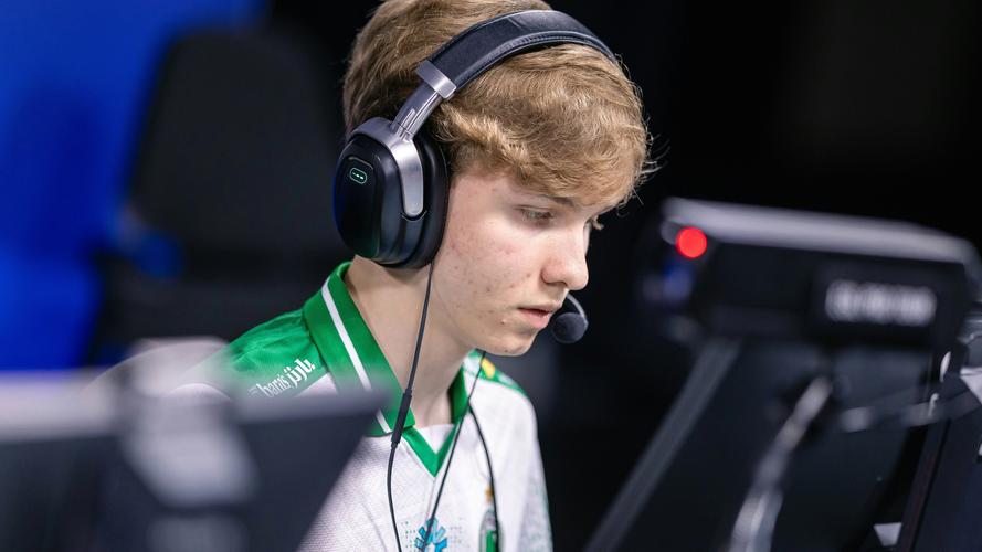 失误偏多 失误偏多